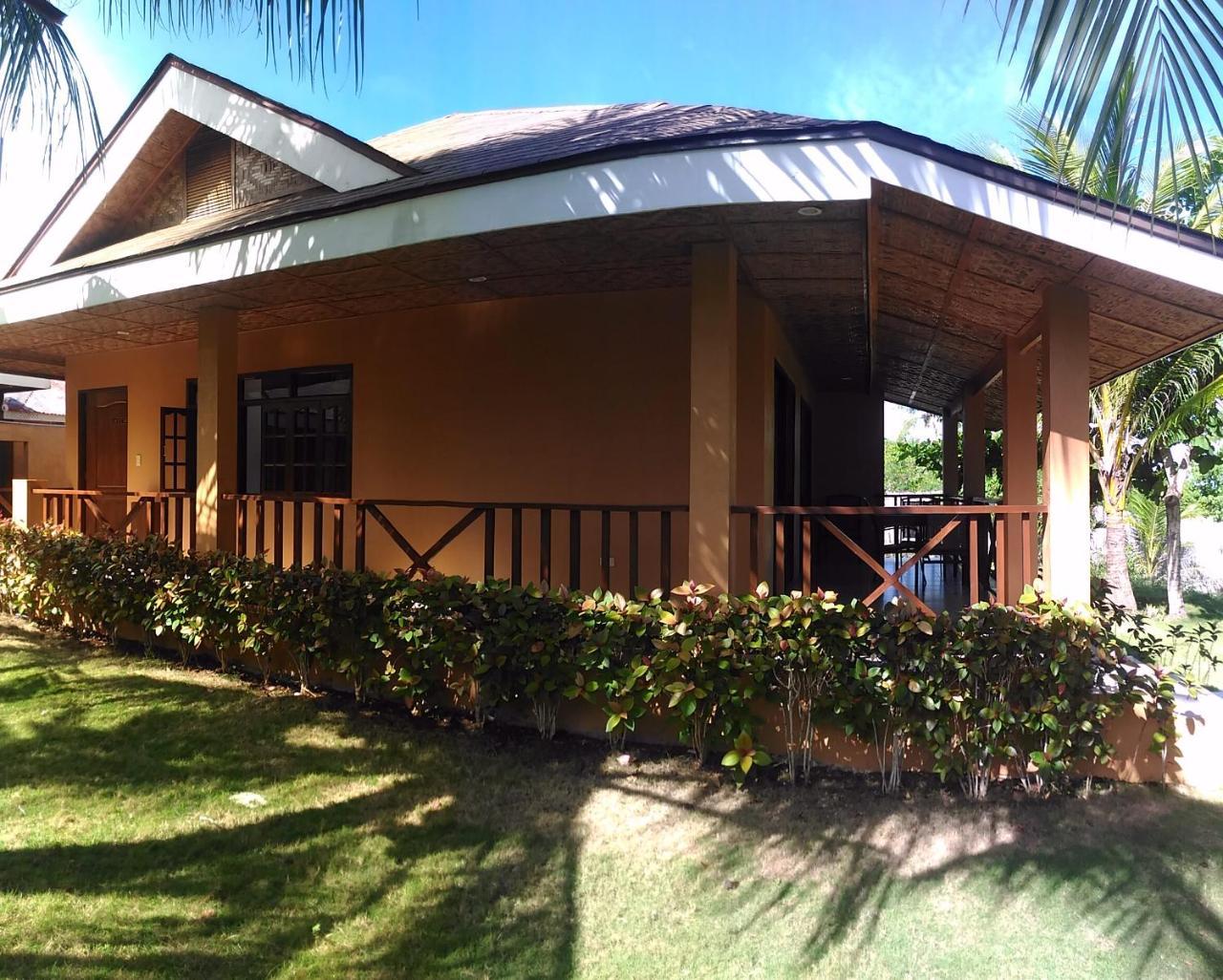 Anda White Beach Resort Exteriör bild